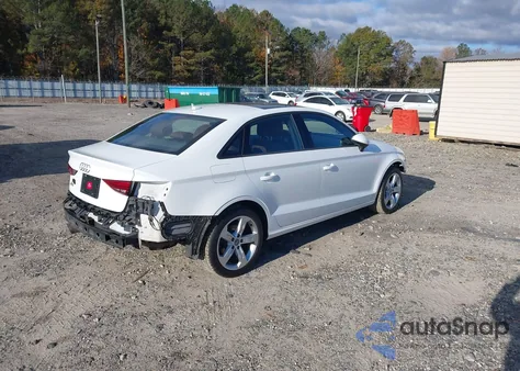 2017 Audi A3 2.0T Premium z USA, uszkodzony, nr VIN WAUAUGFF6H1048196